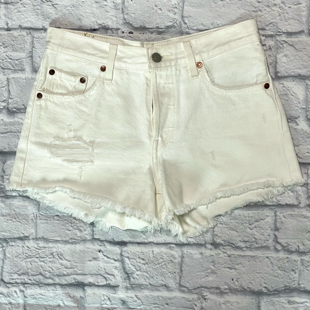 Levis 501 Premium Denim Off White Cutoff Shorts for Free People Size 25
